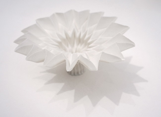 hitomi-igarashi-porcelain-origami-3 | CFile - Contemporary Ceramic Art ...