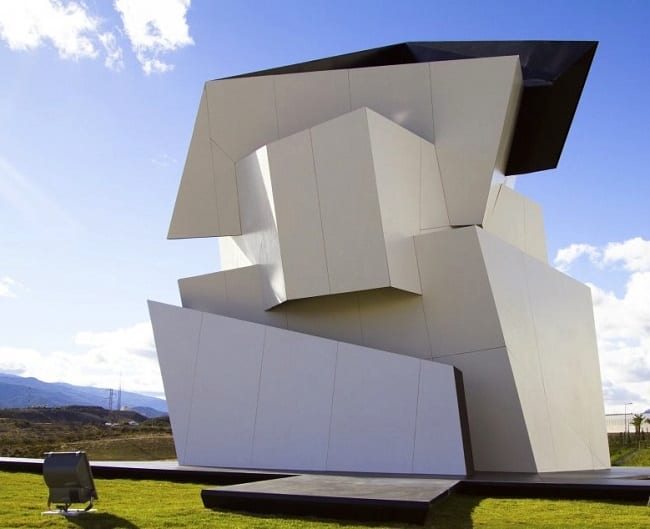 Architecture | Daniel Libeskind Creates Sculpture in New Ceramics Product