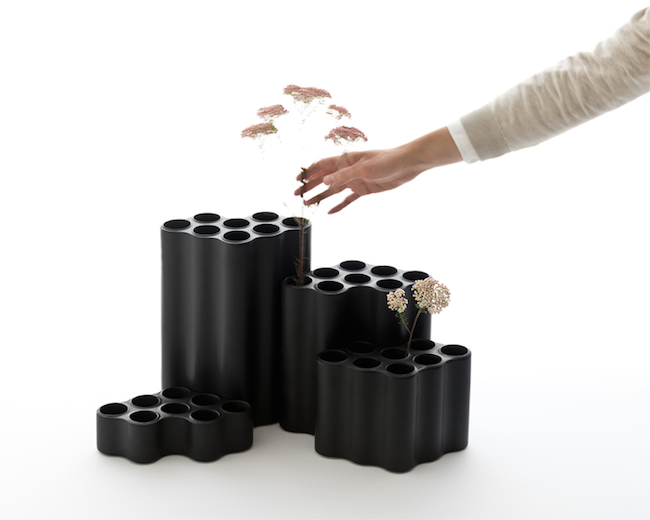 Design | Black Ceramic Cloud Vases by Ronan & Erwan Bouroullec