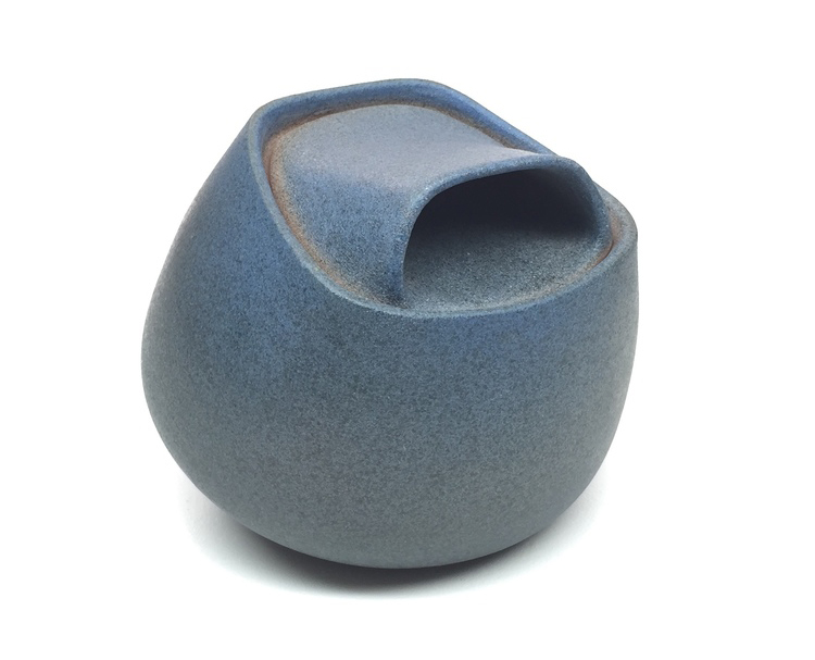 Design | Noah Riedel Creates a Modern, Seamless Experience in Functional Ceramics