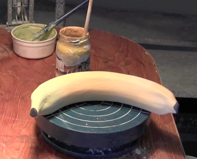 Video | How to throw a Banana on the Potter’s Wheel
