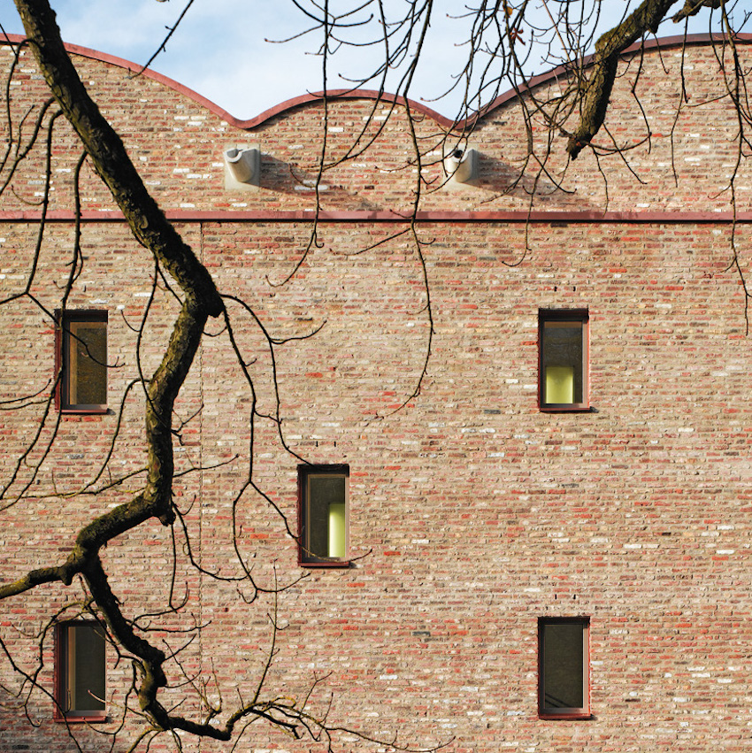 Architecture + Brick | Kunstmuseum Ravensburg uses 14th Century Brick