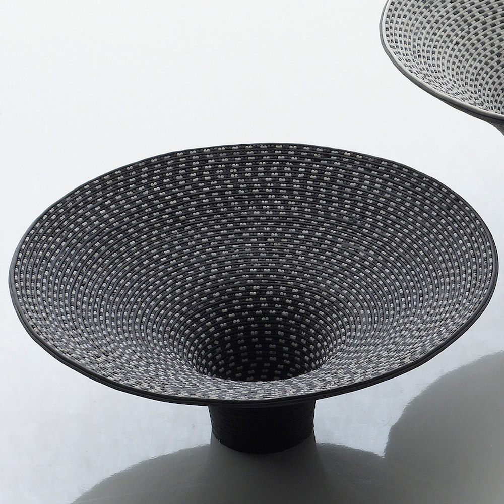 Design | Lut Laleman: Complex Vessels in Fine Coils of Porcelain